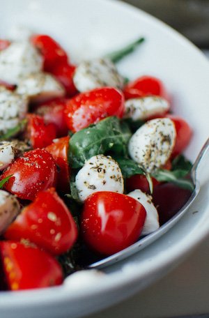 https://desihutrestaurants.junaidchang.com/wp-content/themes/gloriafood-restaurant/assets/starter/about-2.jpg